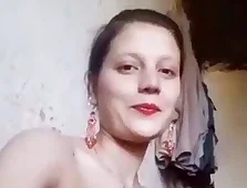 Assista a uma beleza Paquistanesa impressionante em sua forma natural neste vídeo completo